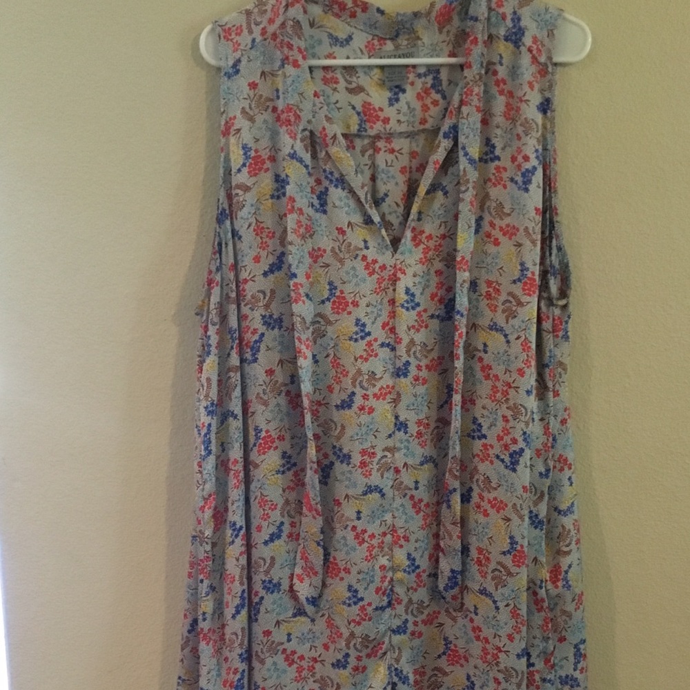 Sleeveless dress